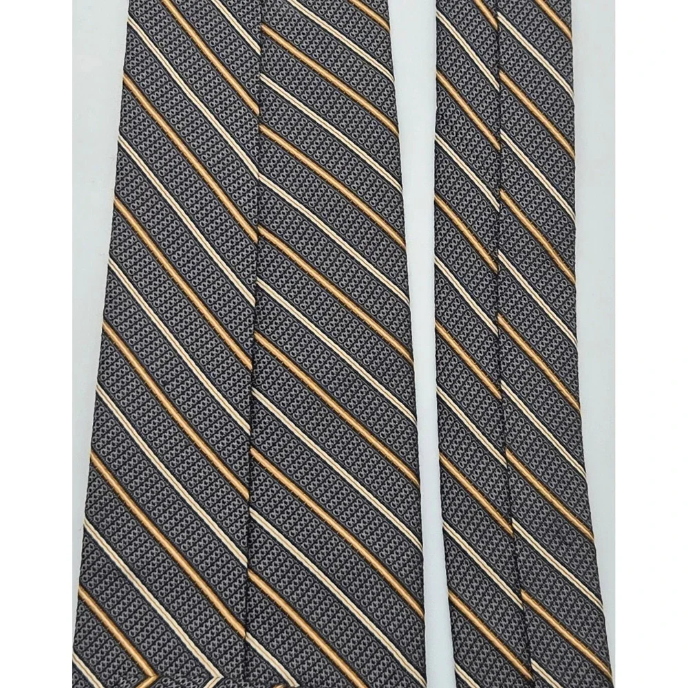 Jos A. Bank Signature Collection Silk Tie Mens‎ Gray Stripe Classic Dress 59x3.5
